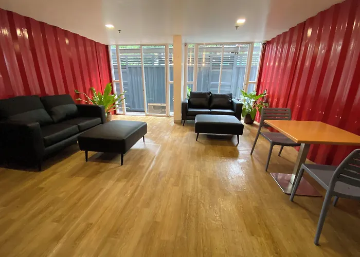 Burgos Hub Hostel Pasay